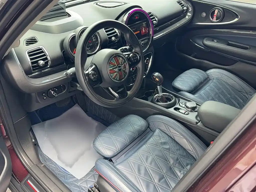 MINI Clubman 2018 — фото 12