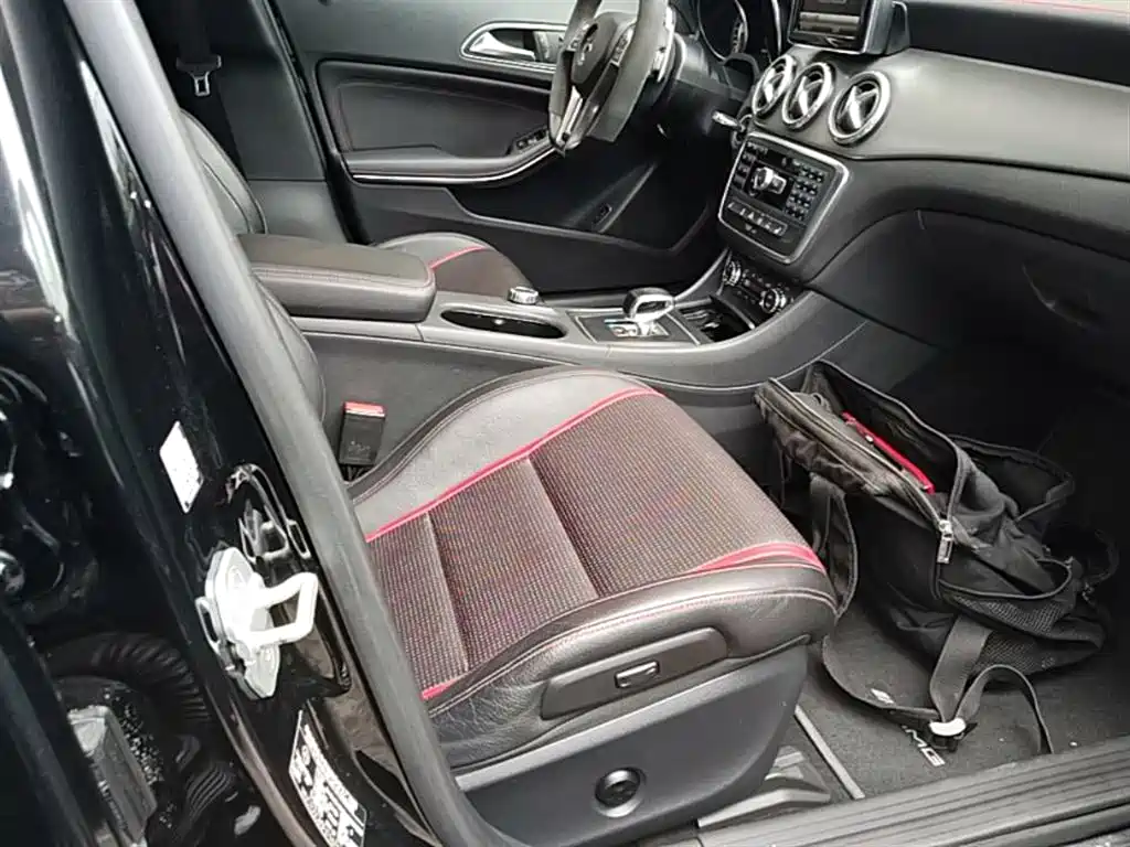 Mercedes-Benz GLA AMG 2016 — фото 25