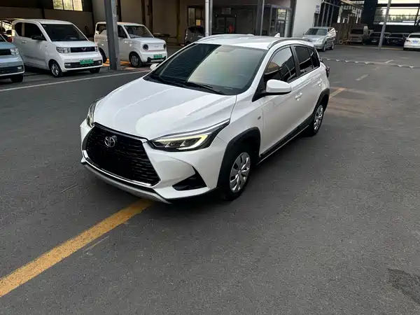 Toyota Yaris L 2022