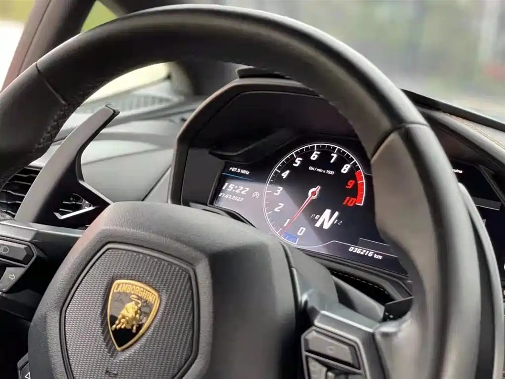 Lamborghini Huracán 2016 — фото 10