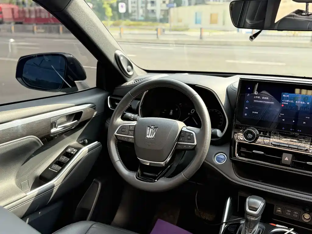 Toyota Crown Kluger 2022 — фото 13