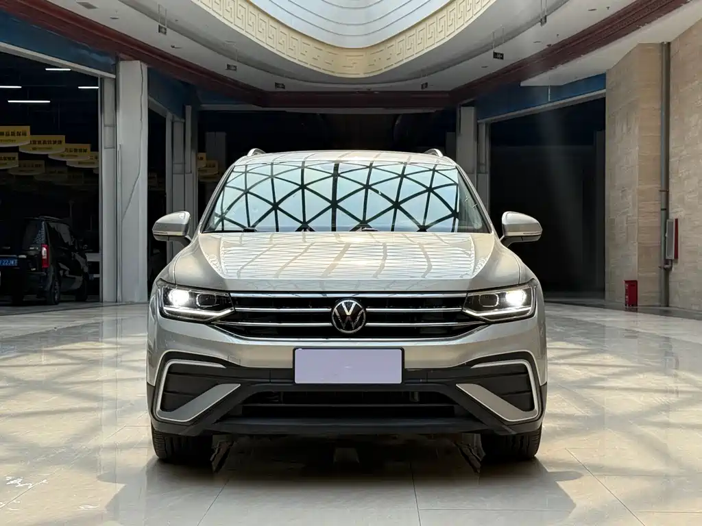 Volkswagen Tiguan L 2022 — фото 2