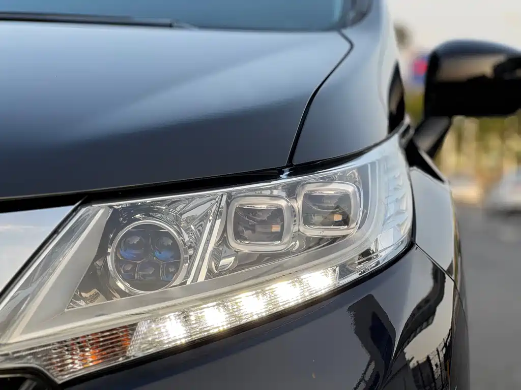 Honda Odyssey 2015 — фото 30