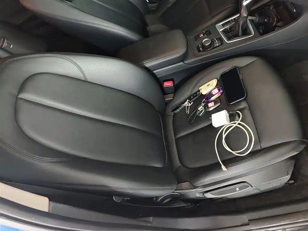 BMW 1 Series 2018 — фото 25