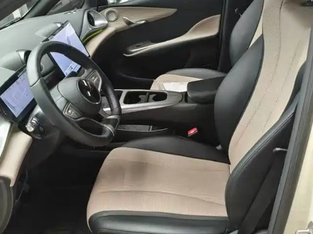 BYD Dolphin 2025
