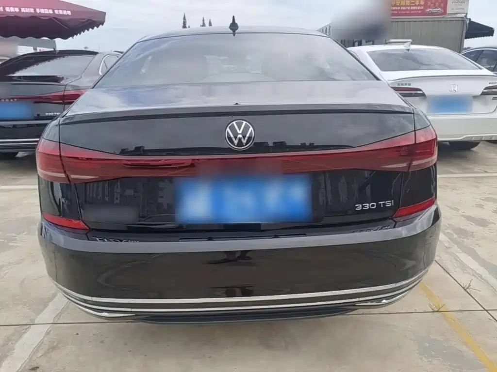 Volkswagen Passat 2023