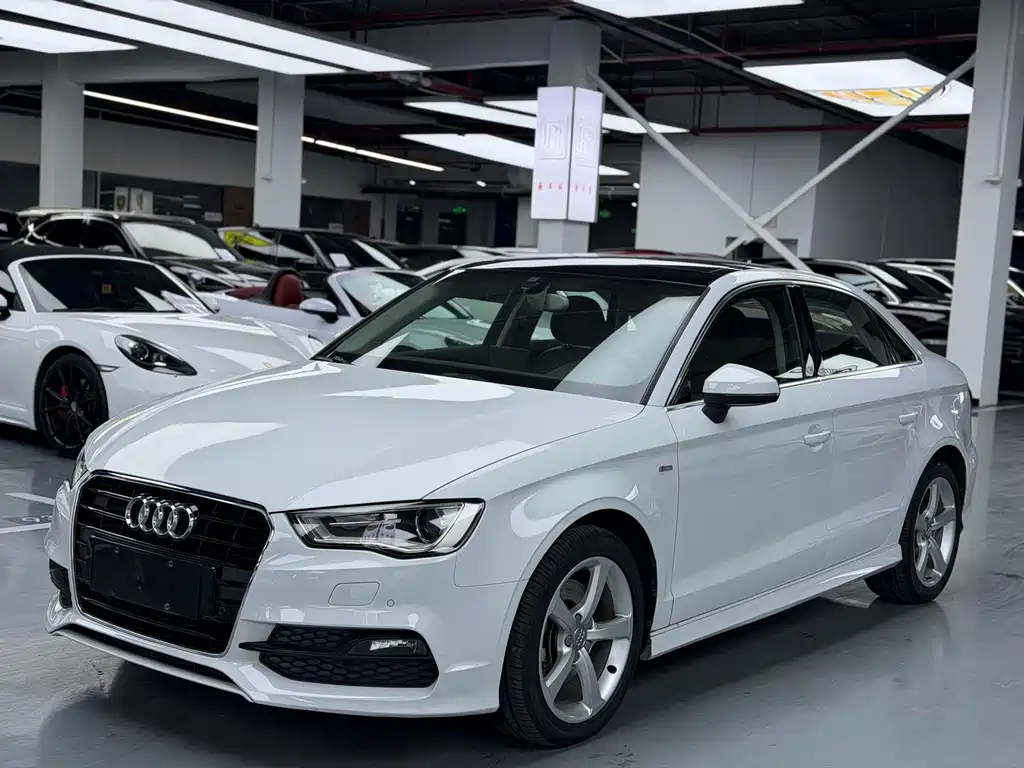 Audi A3 2015 — фото 2