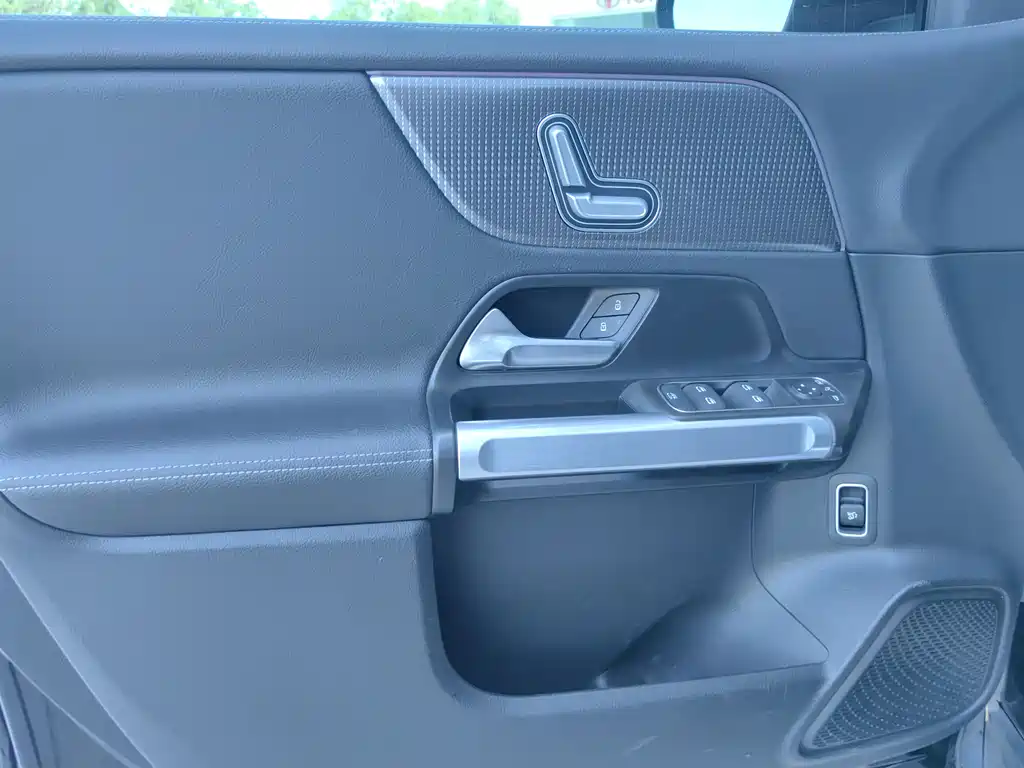 Mercedes-Benz GLB 2021 — фото 13