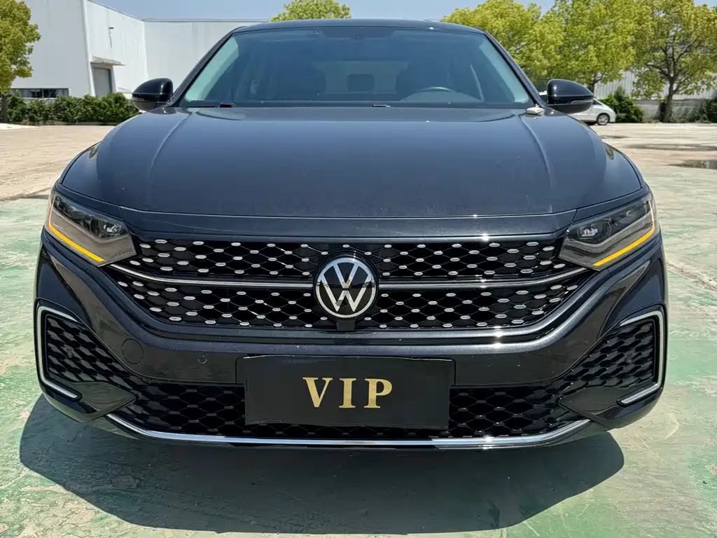 Volkswagen Passat 2024