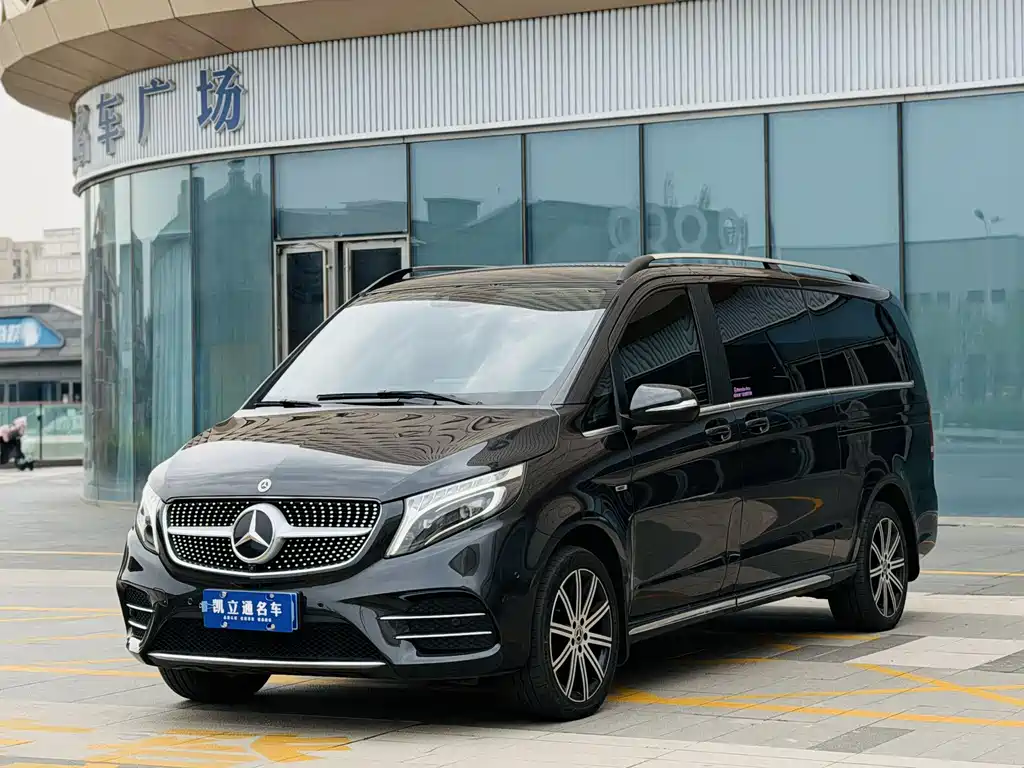 Mercedes-Benz V-Class 2021 — фото 1
