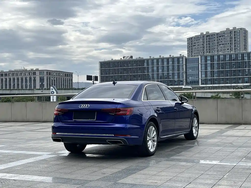 Audi A4L 2020 — фото 16