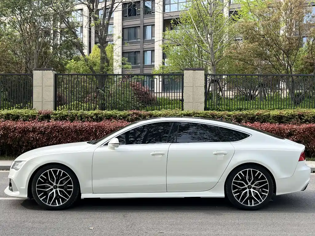 Audi A7 2015 — фото 9