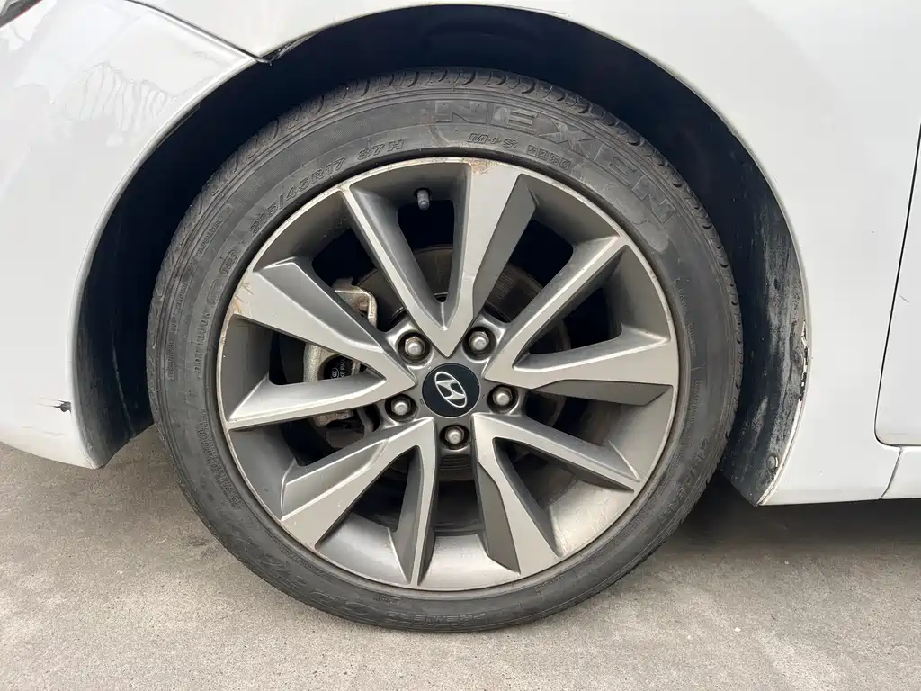 Hyundai Elantra Langdong 2016 — фото 4