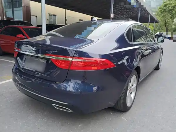 Jaguar XFL 2019