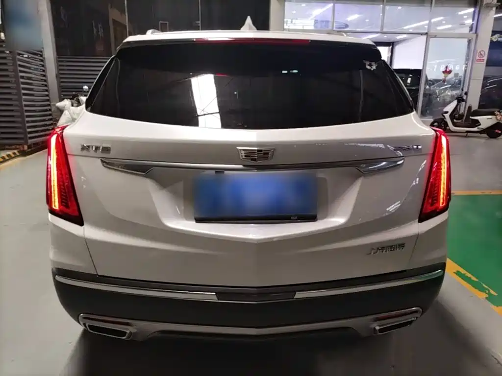 Cadillac XT5 2023 — фото 6