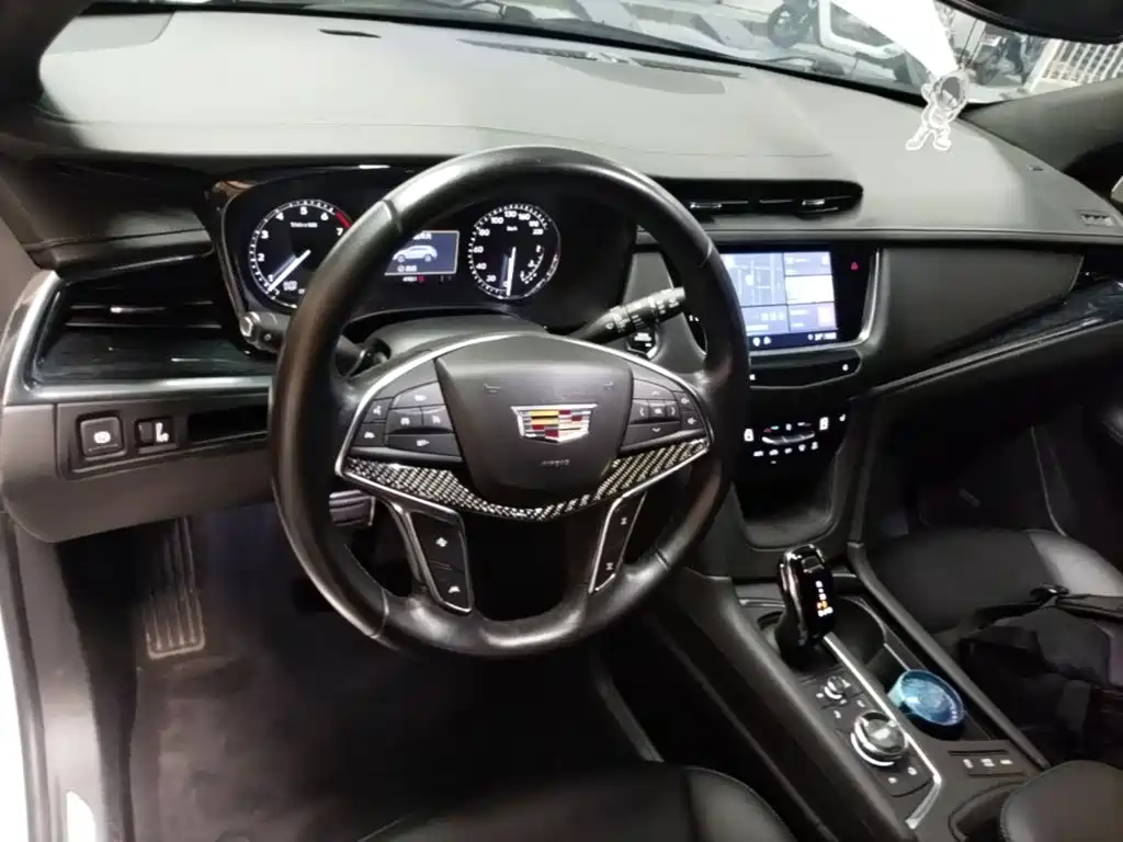 Cadillac XT5 2023 — фото 10