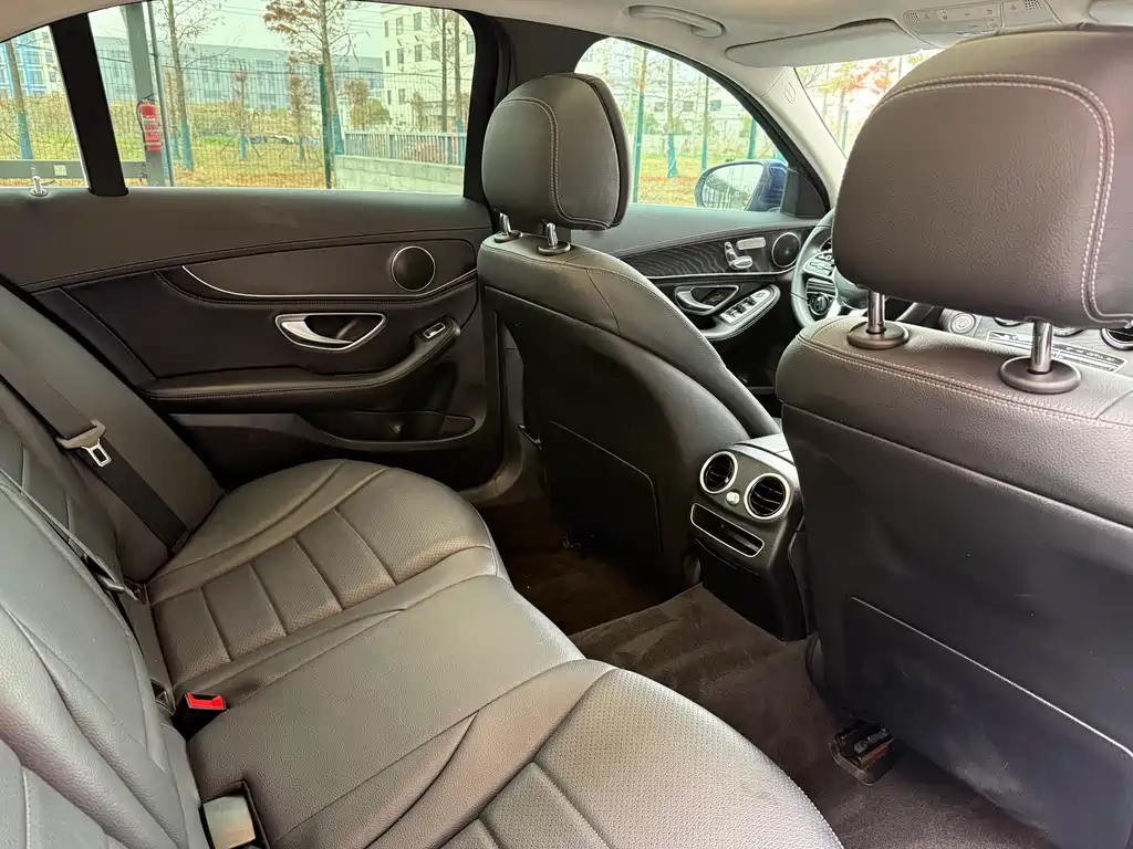 Mercedes-Benz C-Class 2019 — фото 5