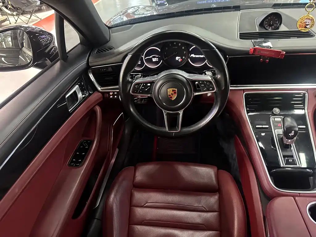 Porsche Panamera 2020 — фото 11