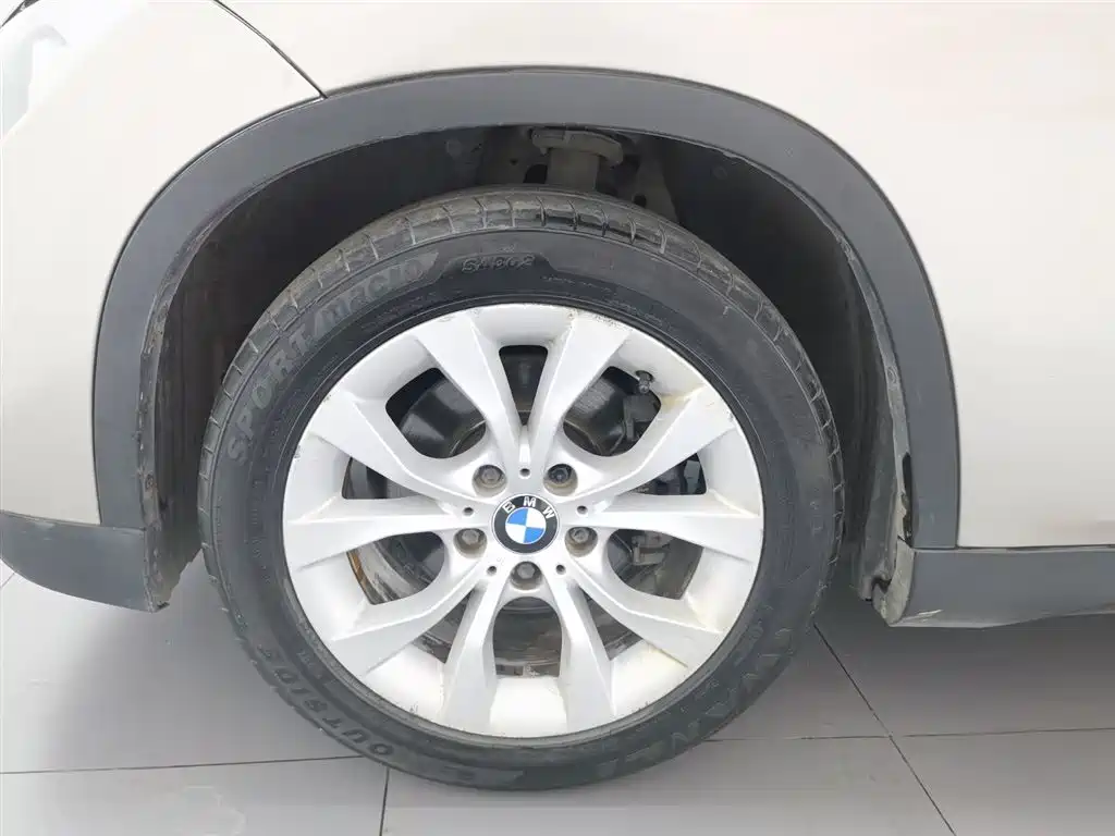 BMW X1 2013 — фото 17