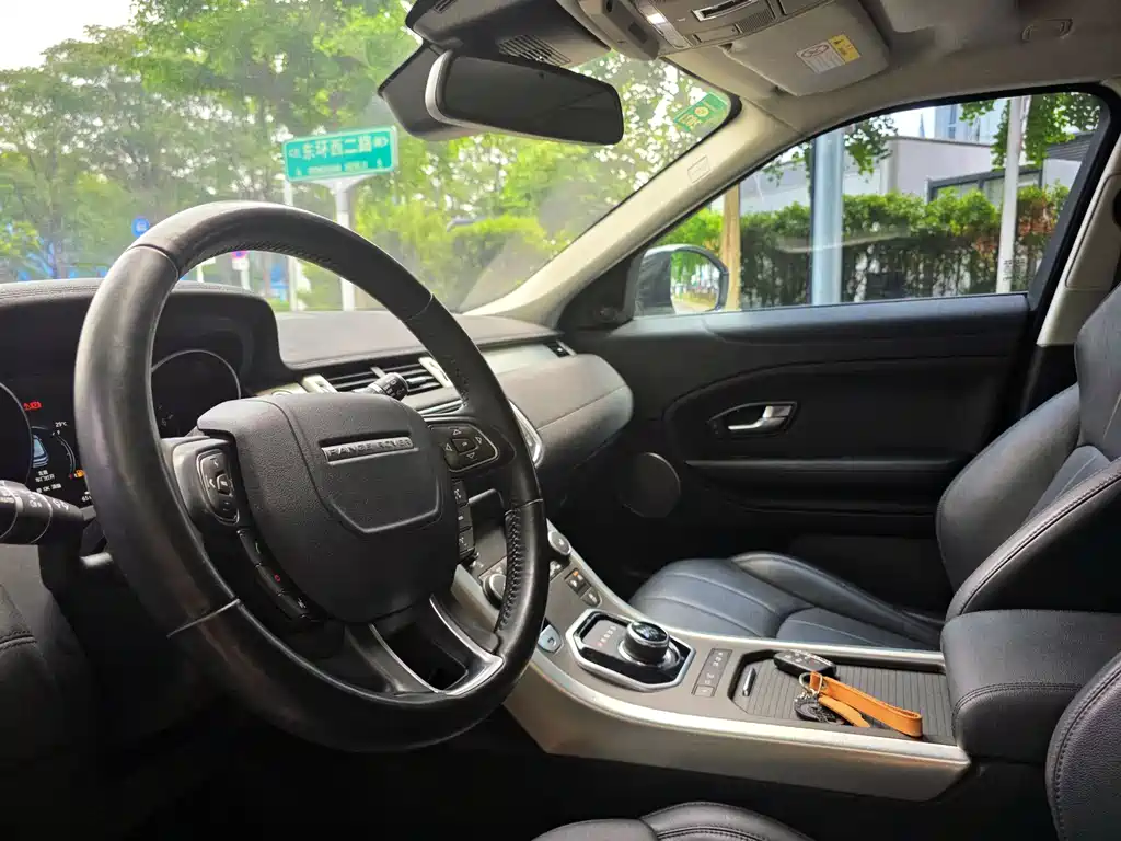 Land Rover Evoque 2017 — фото 10