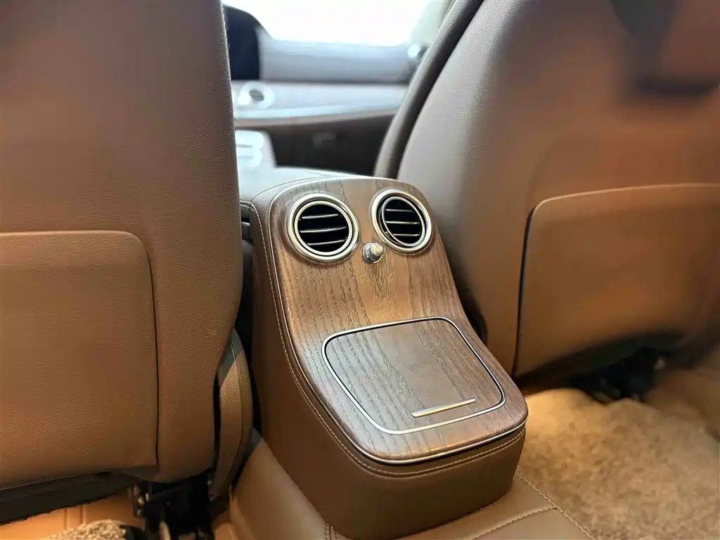 Mercedes-Benz E-Class 2023 — фото 28