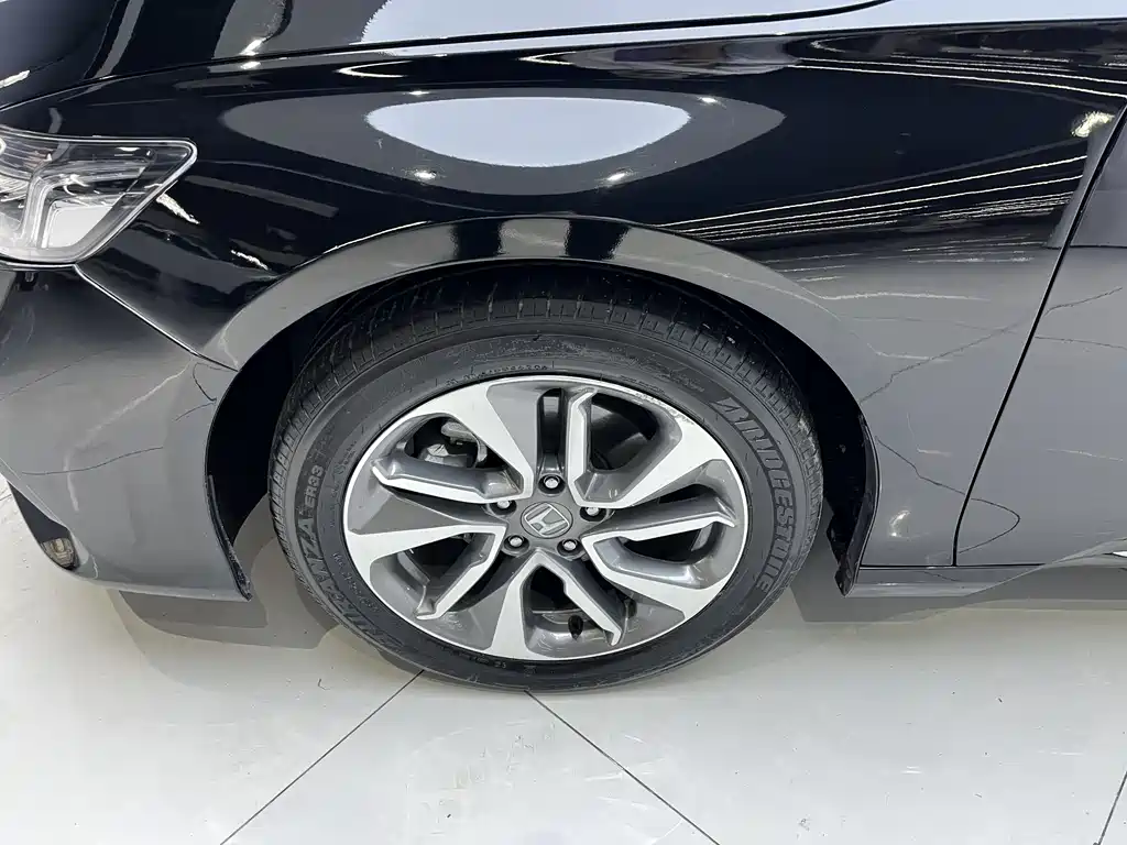 Honda Inspire 2021 — фото 12