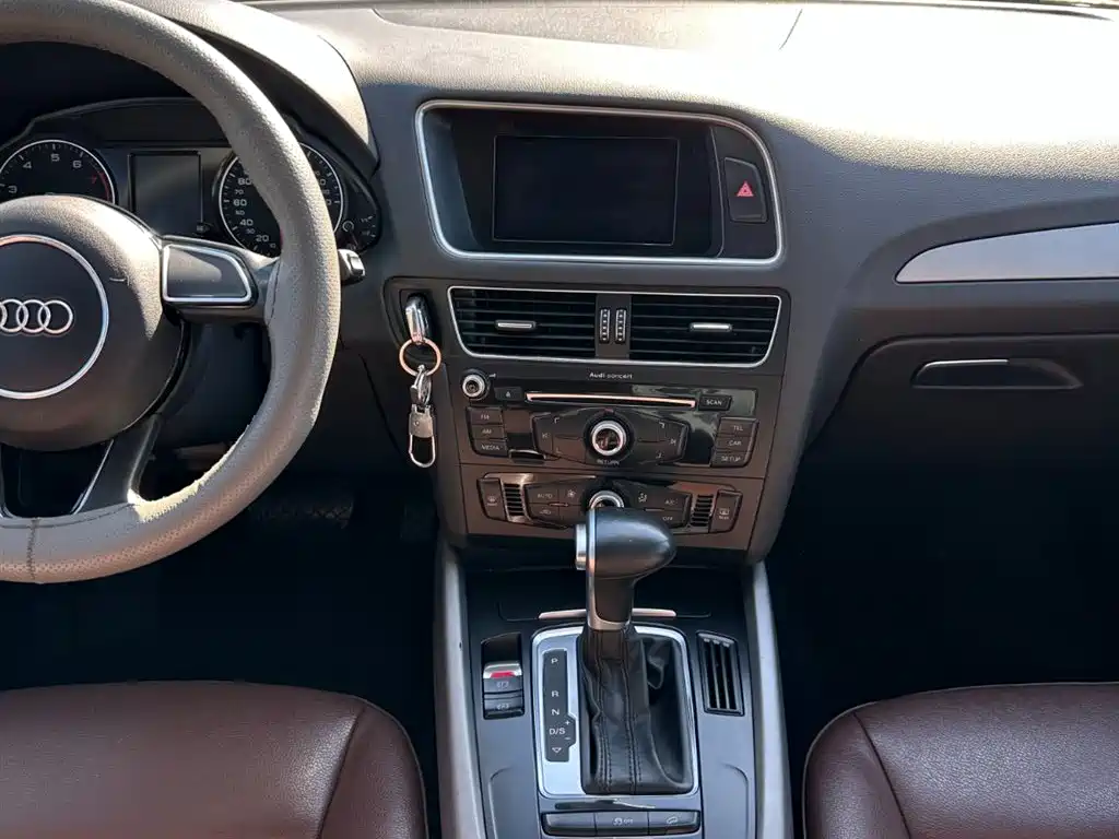 Audi Q5 2016 — фото 23