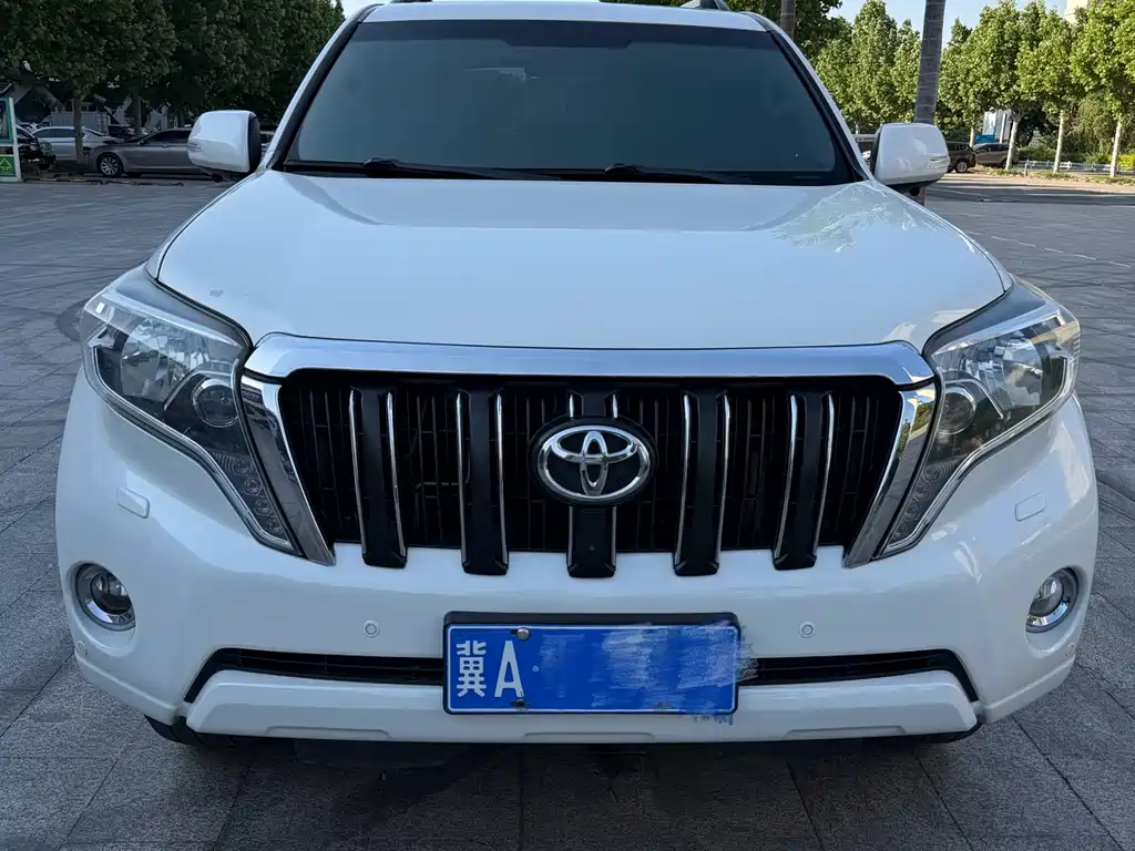 Toyota Prado 2016 — фото 2