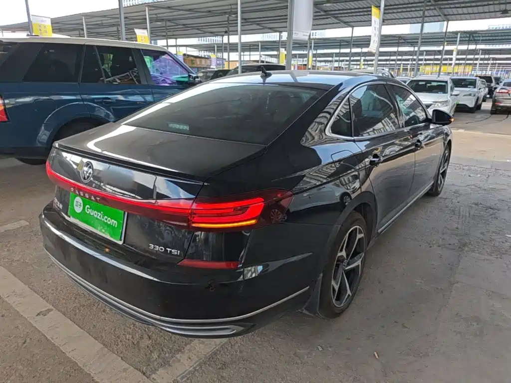 Volkswagen Passat 2023