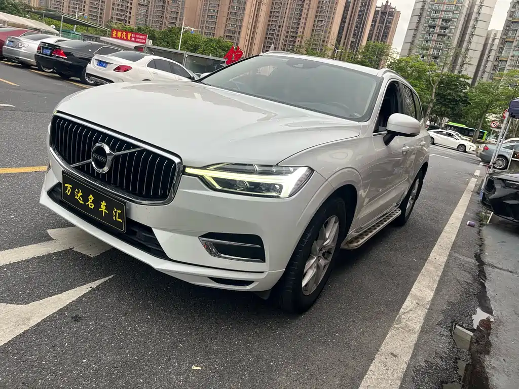 Volvo XC60 2020 — фото 1
