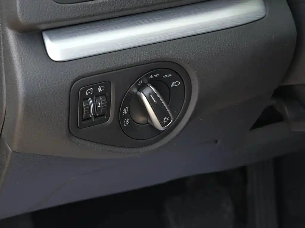 Volkswagen Sharan 2017 — фото 16