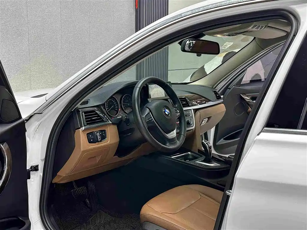 BMW 3 Series 2015 — фото 9