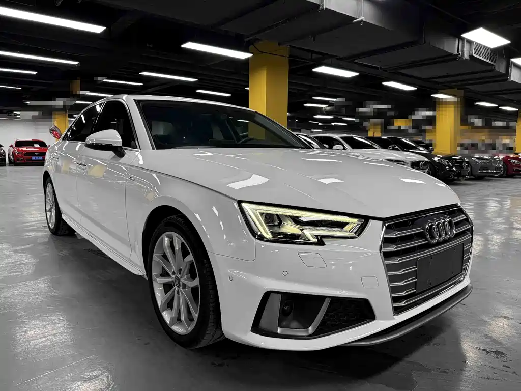Audi A4L 2019