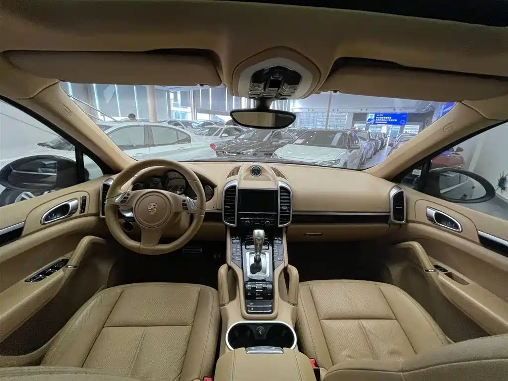 Porsche Cayenne 2014 — фото 14