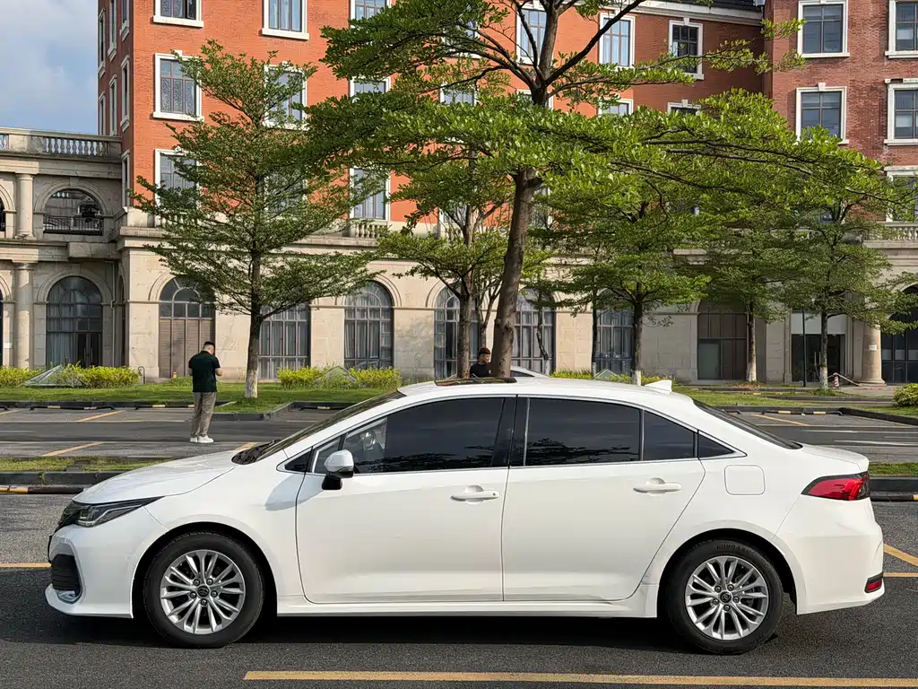 Toyota Allion 2023 — фото 15