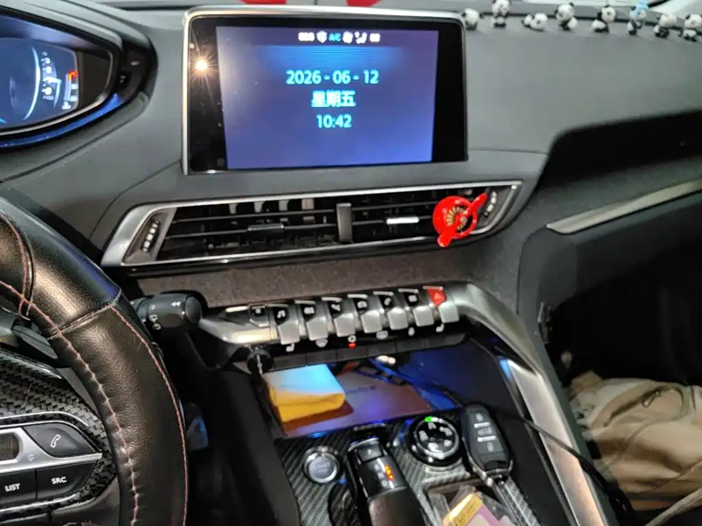 Peugeot 5008 2017 — фото 13