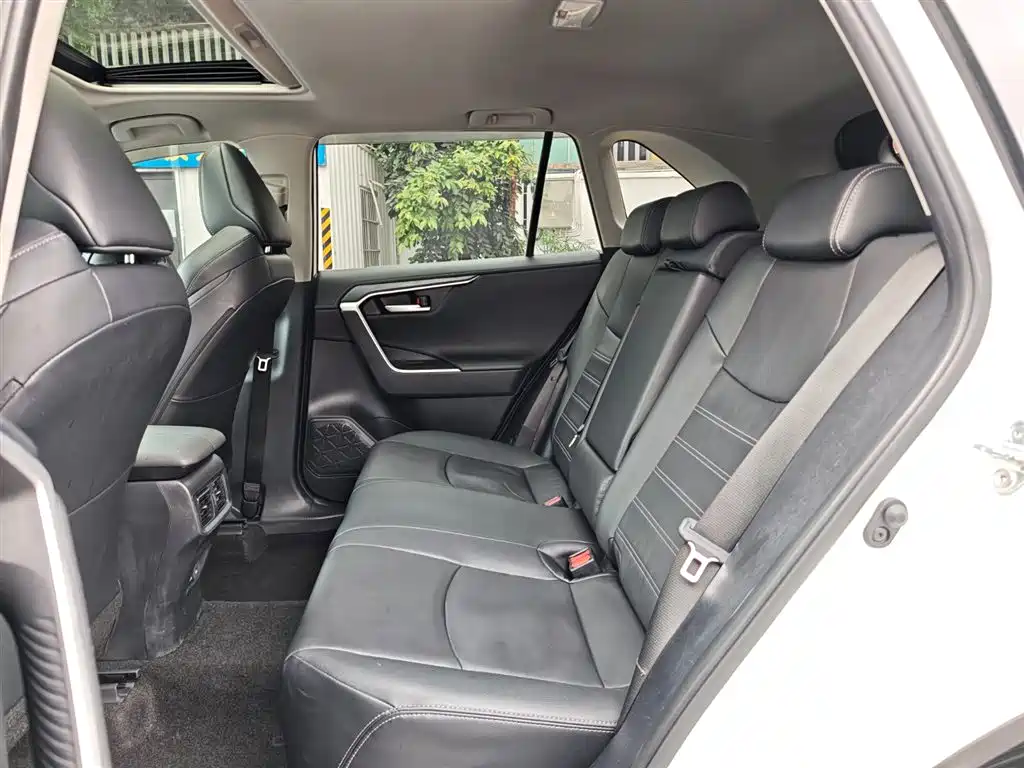 Toyota Wildlander 2022 — фото 23