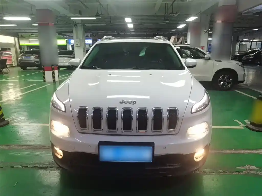 Jeep Cherokee 2016 — фото 3