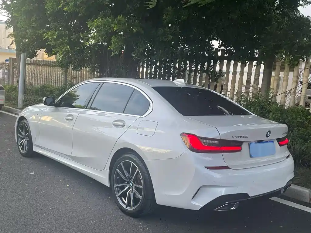 BMW 3 Series 2021