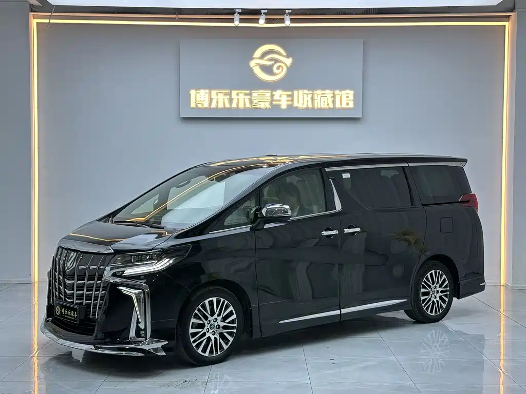 Toyota Alphard 2018 — фото 1