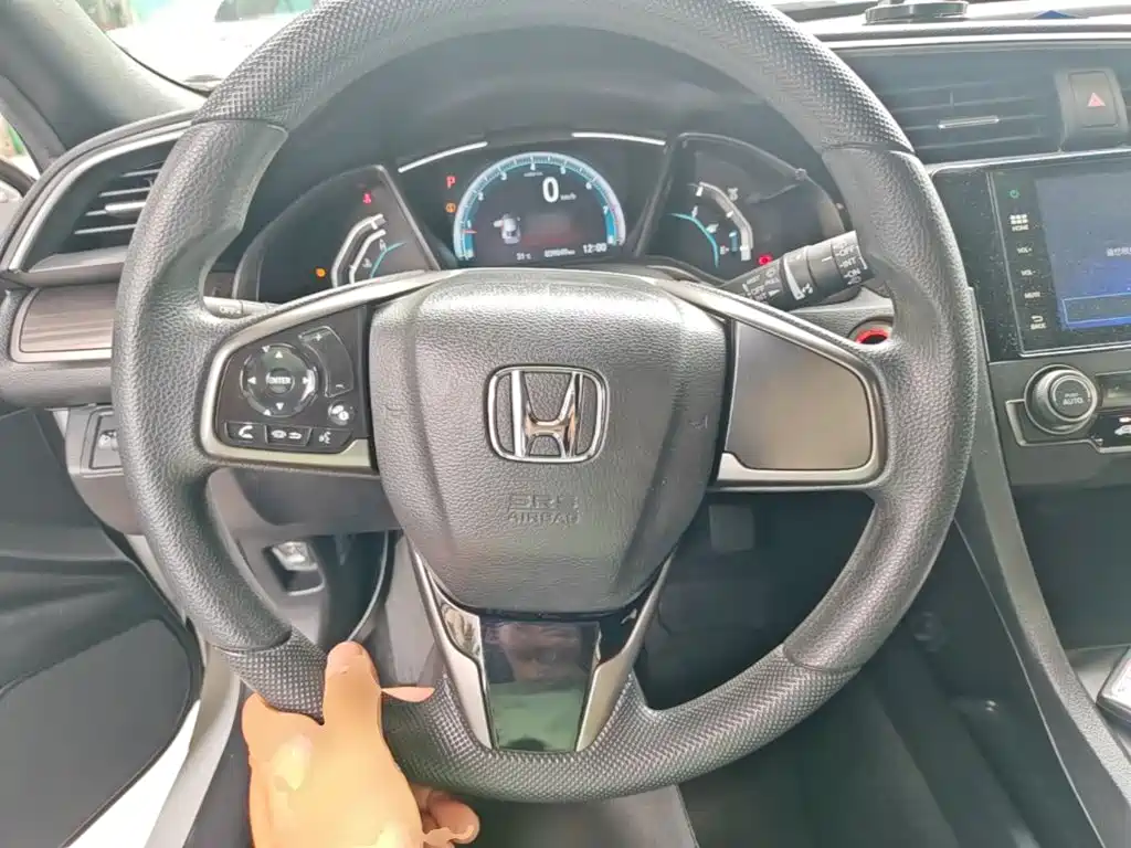 Honda Civic 2022 — фото 11