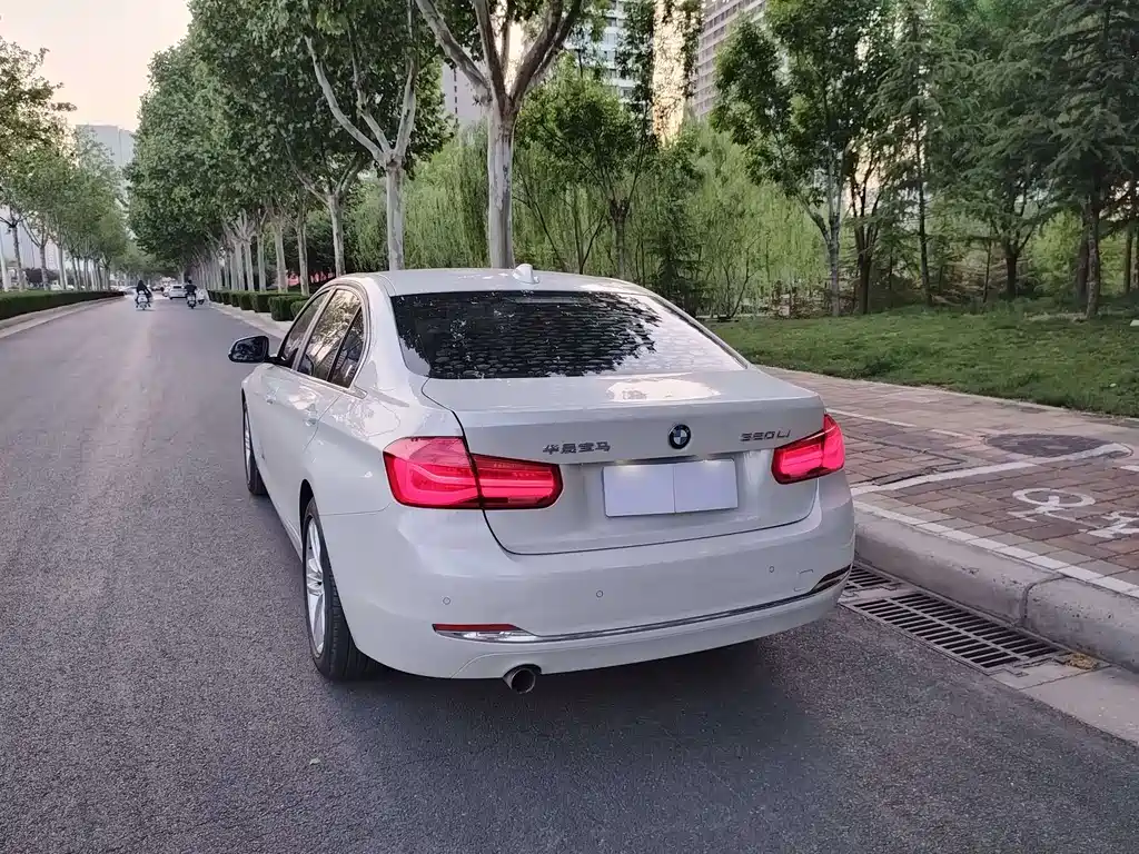 BMW 3 Series 2016
