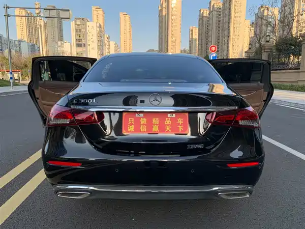 Mercedes-Benz E-Class 2023