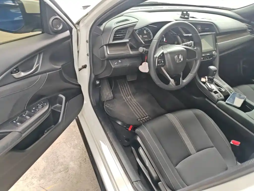 Honda Civic 2022 — фото 16