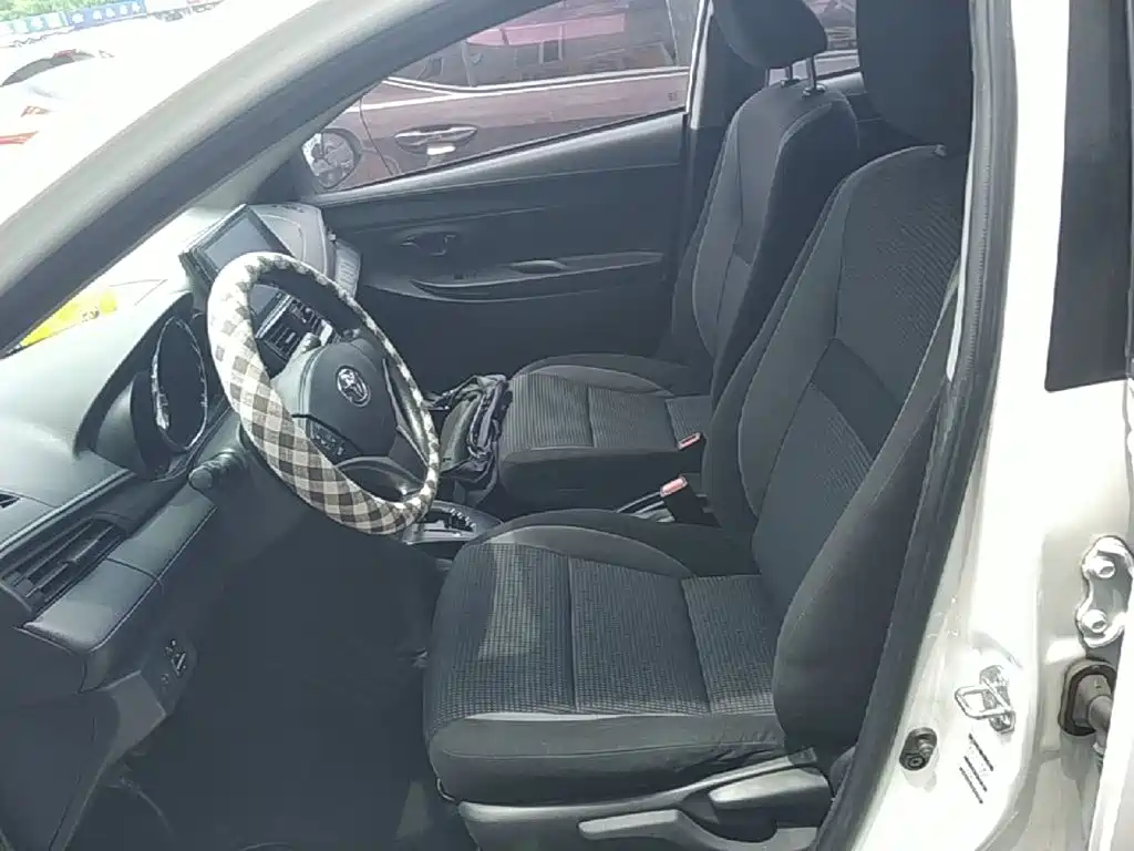 Toyota Vios 2022 — фото 15