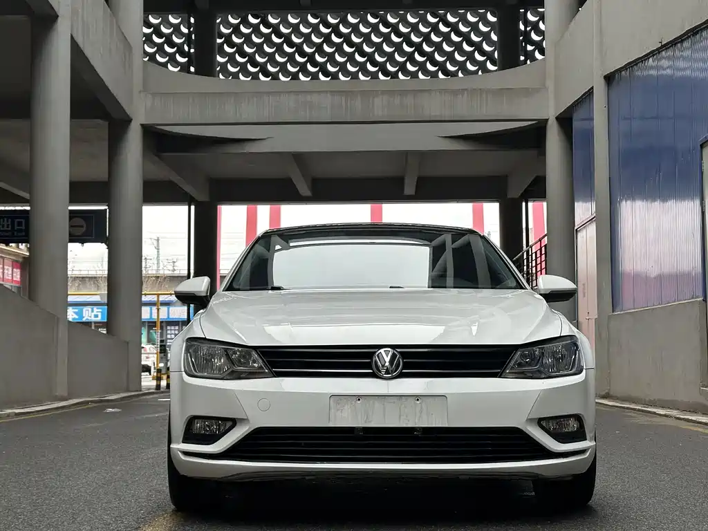 Volkswagen Lamando 2017 — фото 2