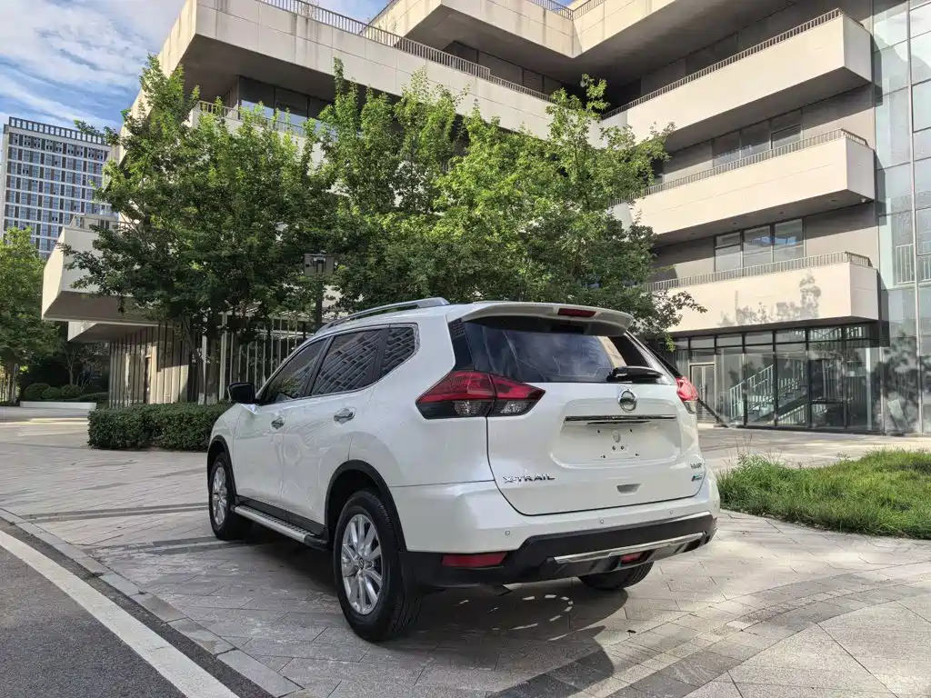 Nissan X-Trail 2017 — фото 8