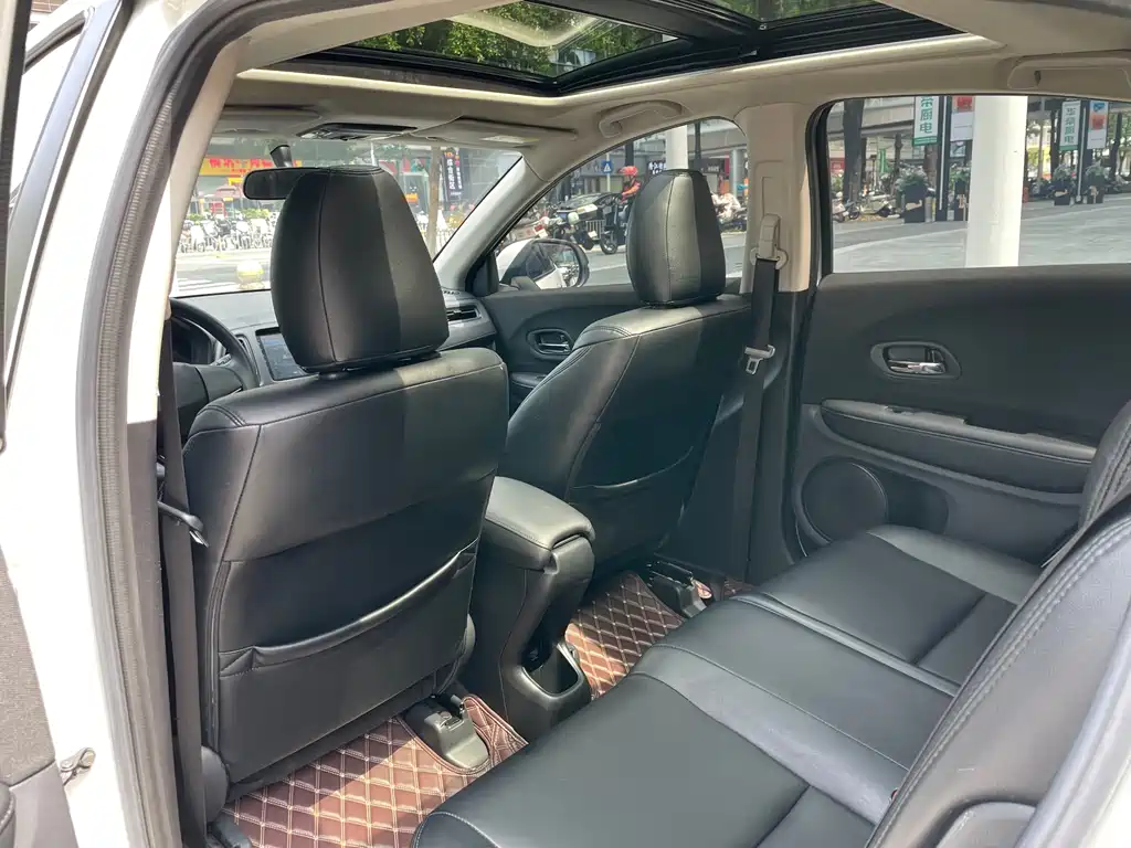 Honda Vezel 2023 — фото 14