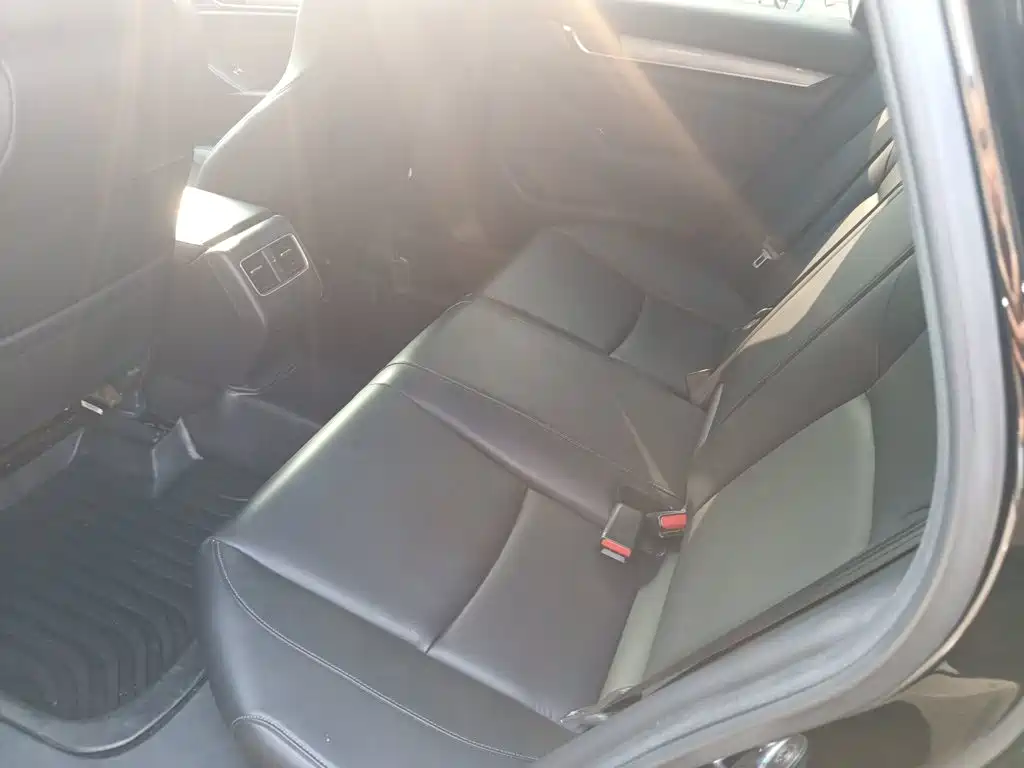 Honda Accord 2021 — фото 13