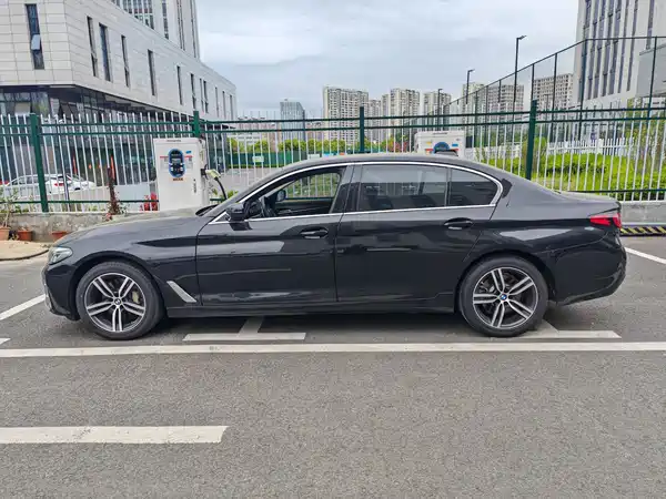 BMW 5 Series 2021